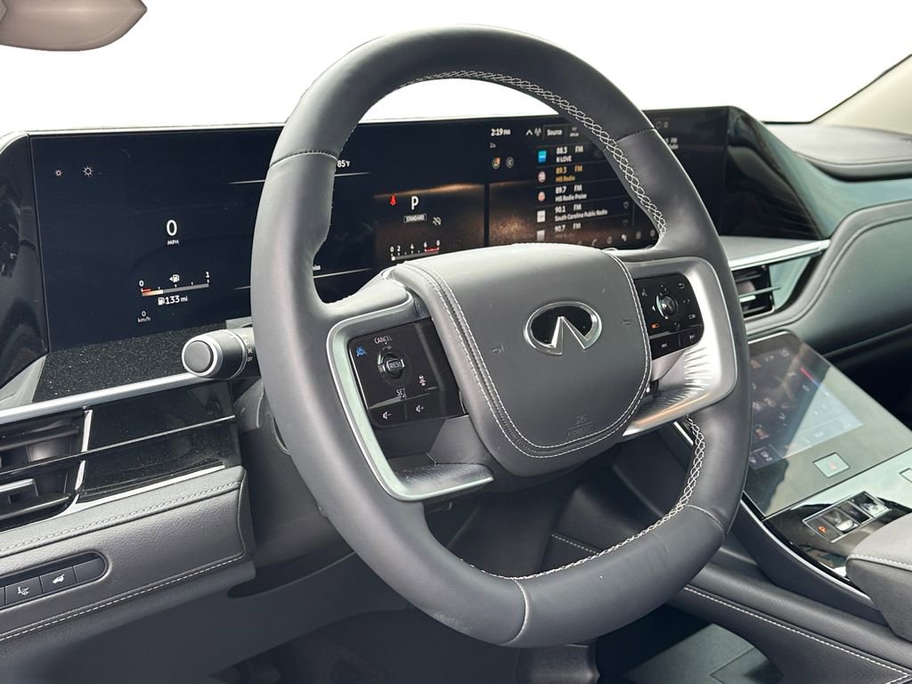 Used 2025 INFINITI QX80 Sensory AWD/4WD image 13