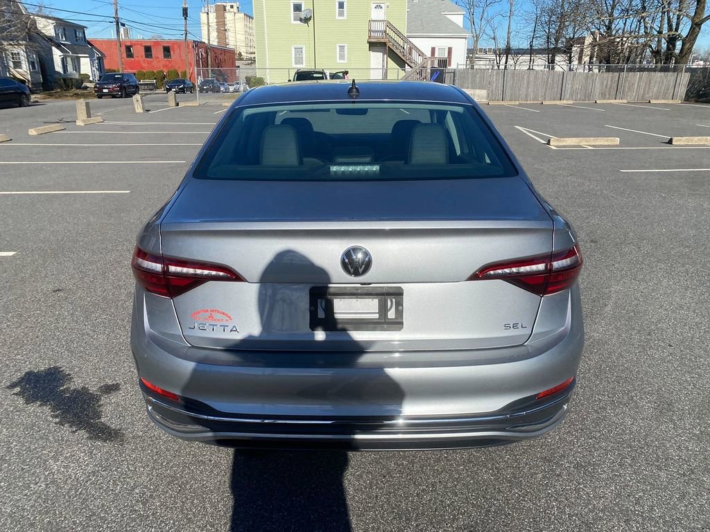 Used 2024 Volkswagen Jetta SEL image 6