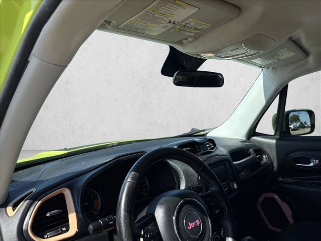 Used 2017 Jeep Renegade Altitude FWD image 18
