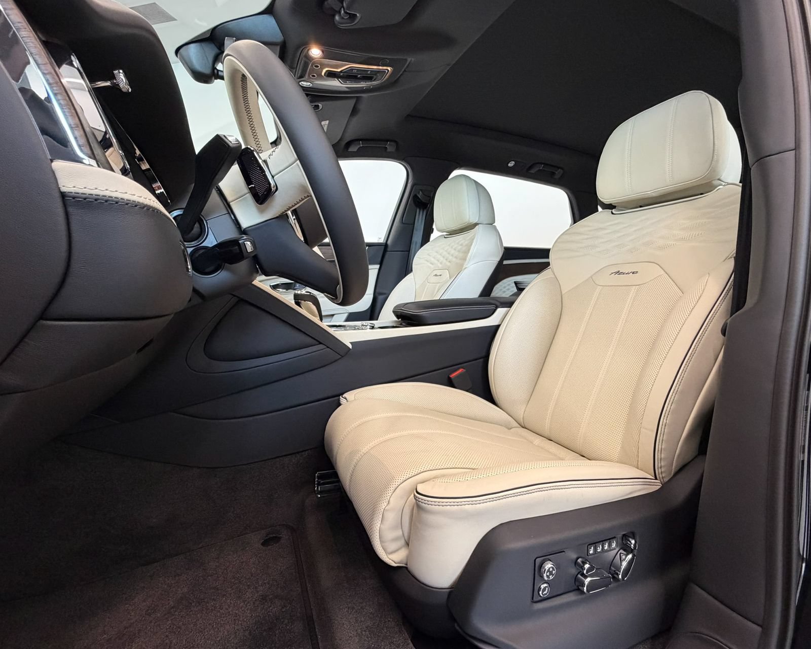 New 2026 Bentley Bentayga Extended Wheelbase AWD/4WD image 16