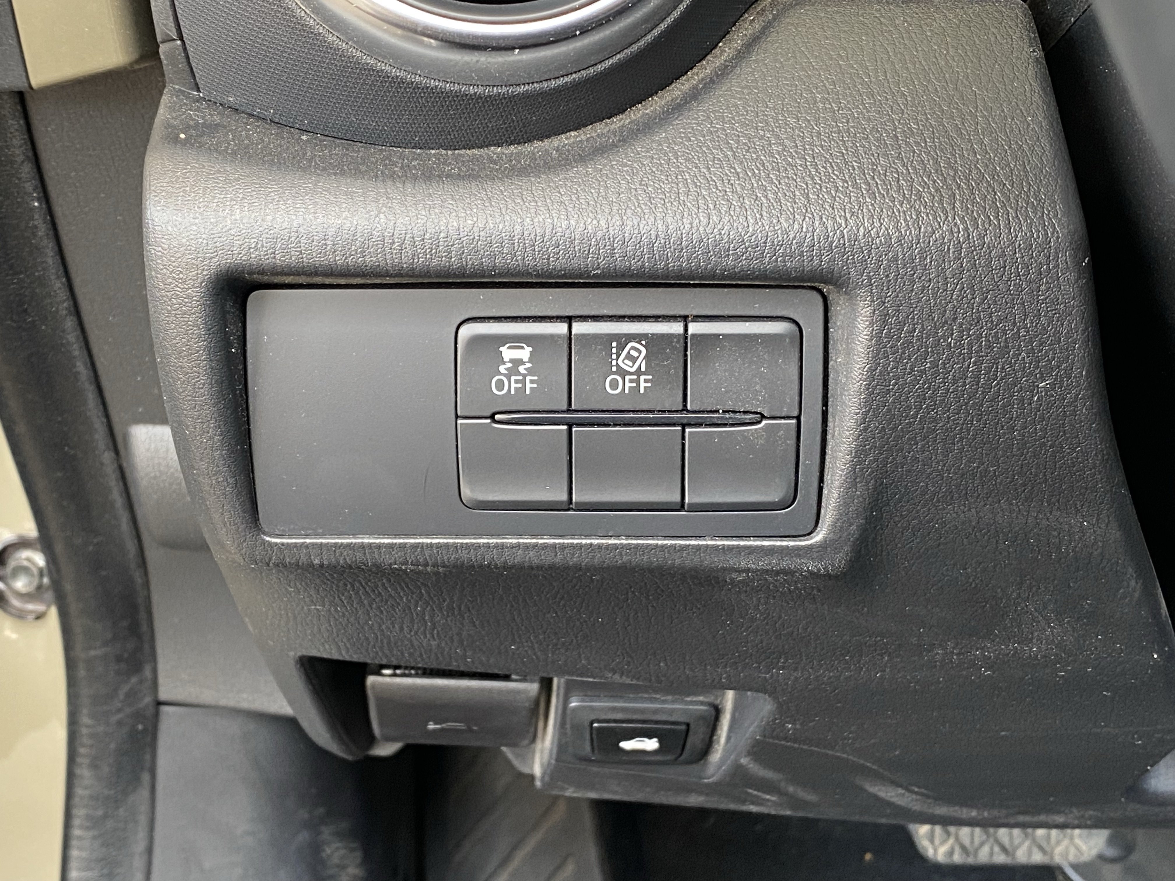 Used 2023 MAZDA MX-5 Miata Grand Touring RWD image 13