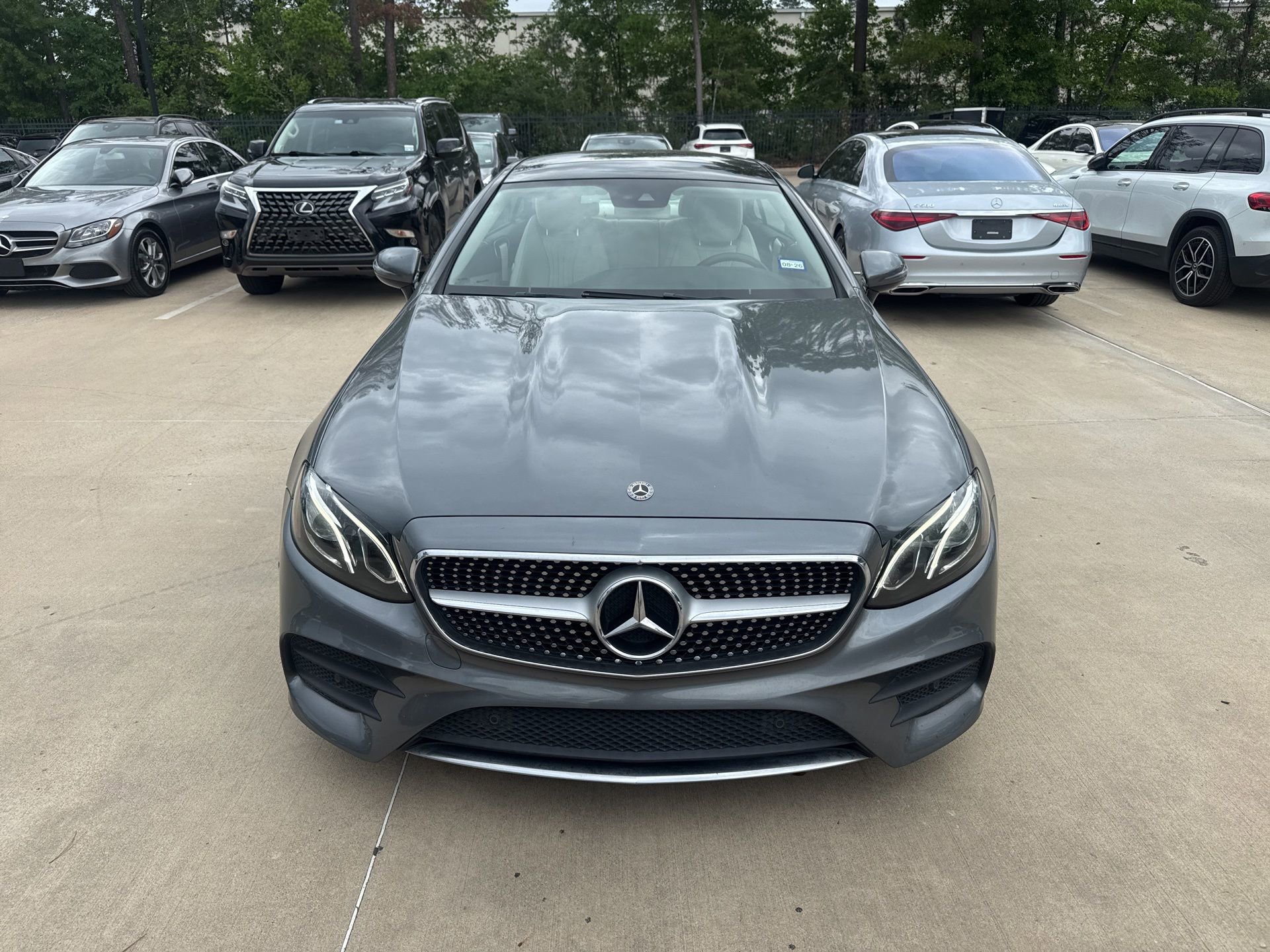 Used 2018 Mercedes-Benz E 400 Coupe image 2