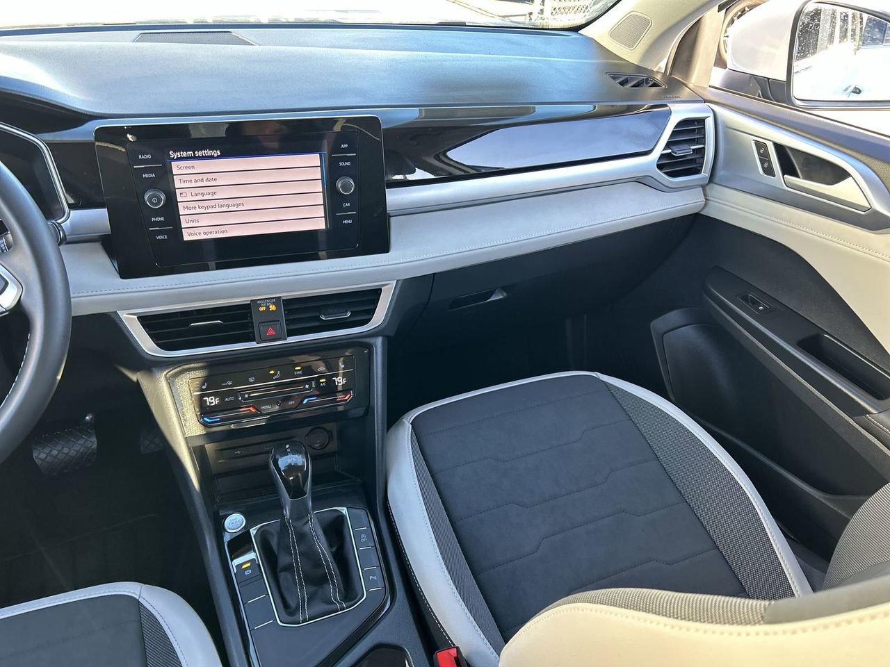 Certified 2025 Volkswagen Taos SE image 13