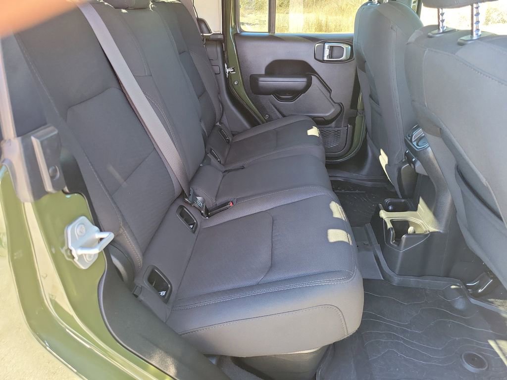 Used 2023 Jeep Gladiator Willys image 34