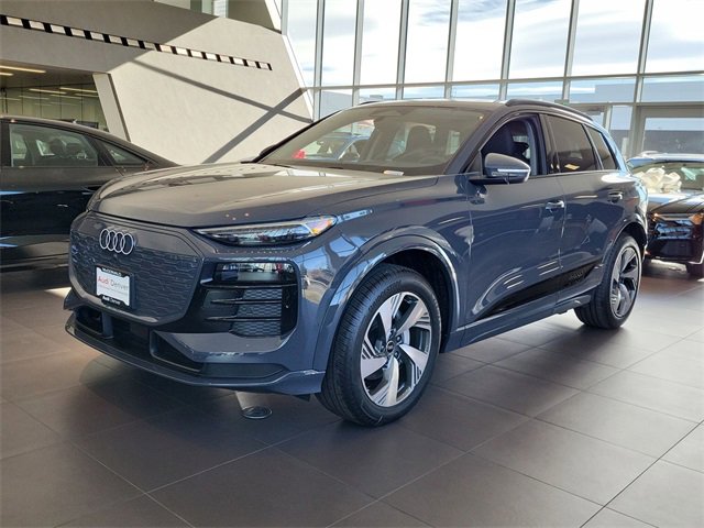 New 2025 Audi Q6 e-tron Premium Plus image 1
