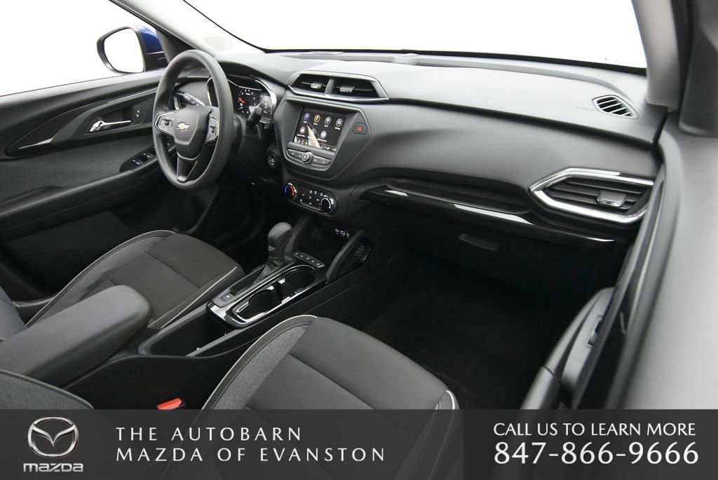 Used 2022 Chevrolet TrailBlazer LT w/ Driver Confidence Package image 28