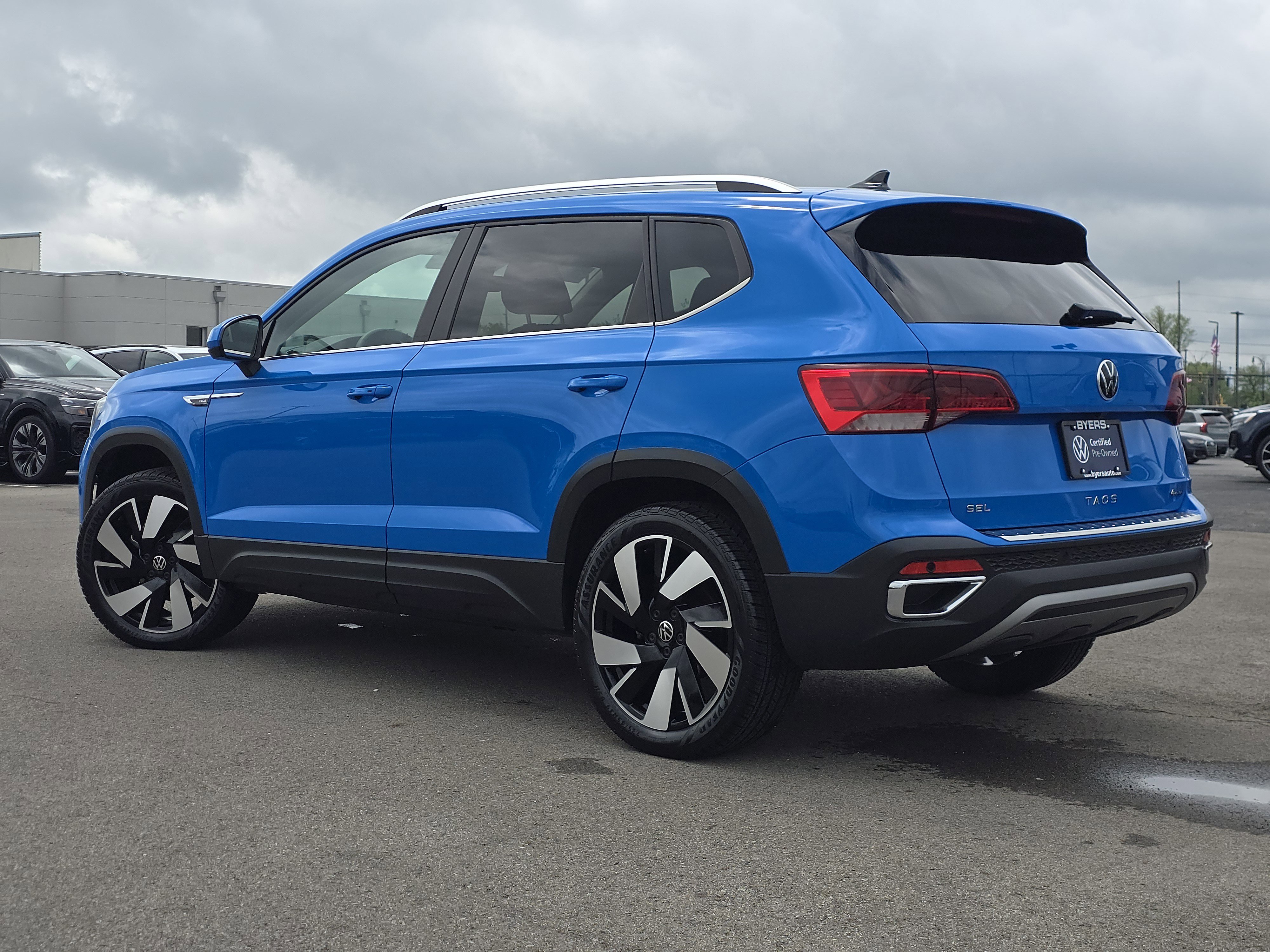 Certified 2023 Volkswagen Taos SEL AWD/4WD image 5