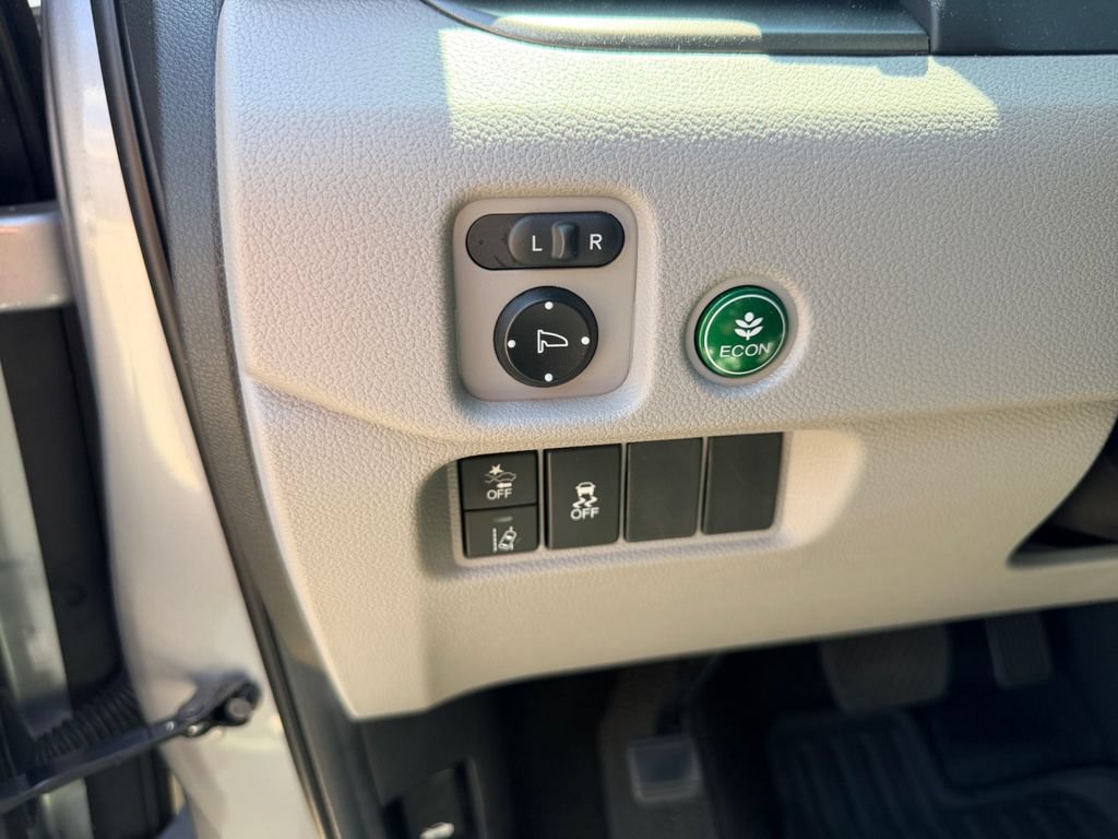 Used 2022 Honda Pilot Special Edition image 17