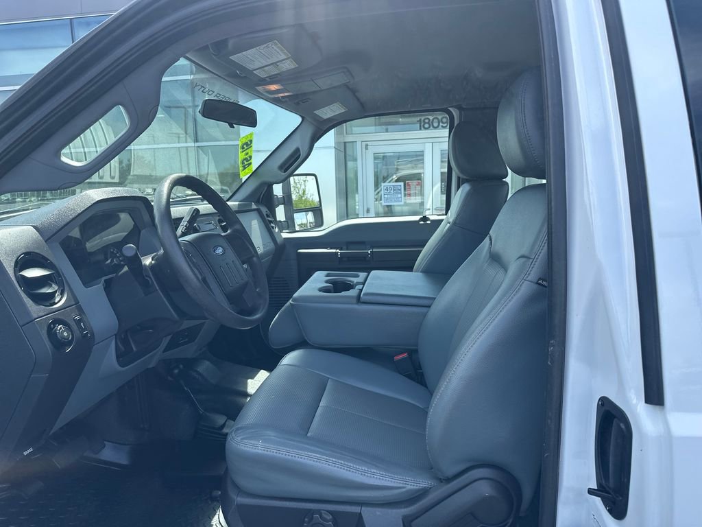 Used 2016 Ford F250 XL w/ Power Equipment Group AWD/4WD image 9
