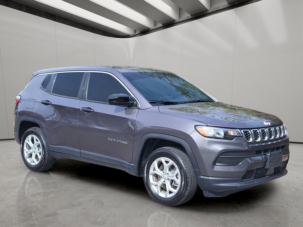 Used 2024 Jeep Compass Sport AWD/4WD image 5
