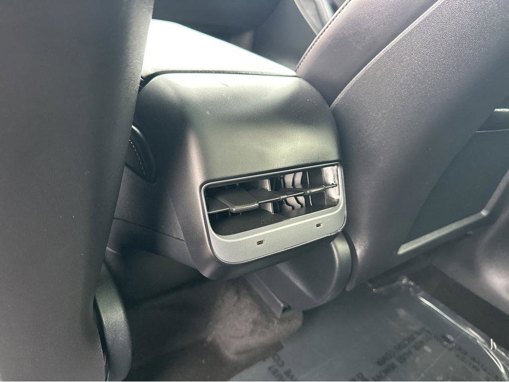 Used 2022 Tesla Model Y Performance image 17