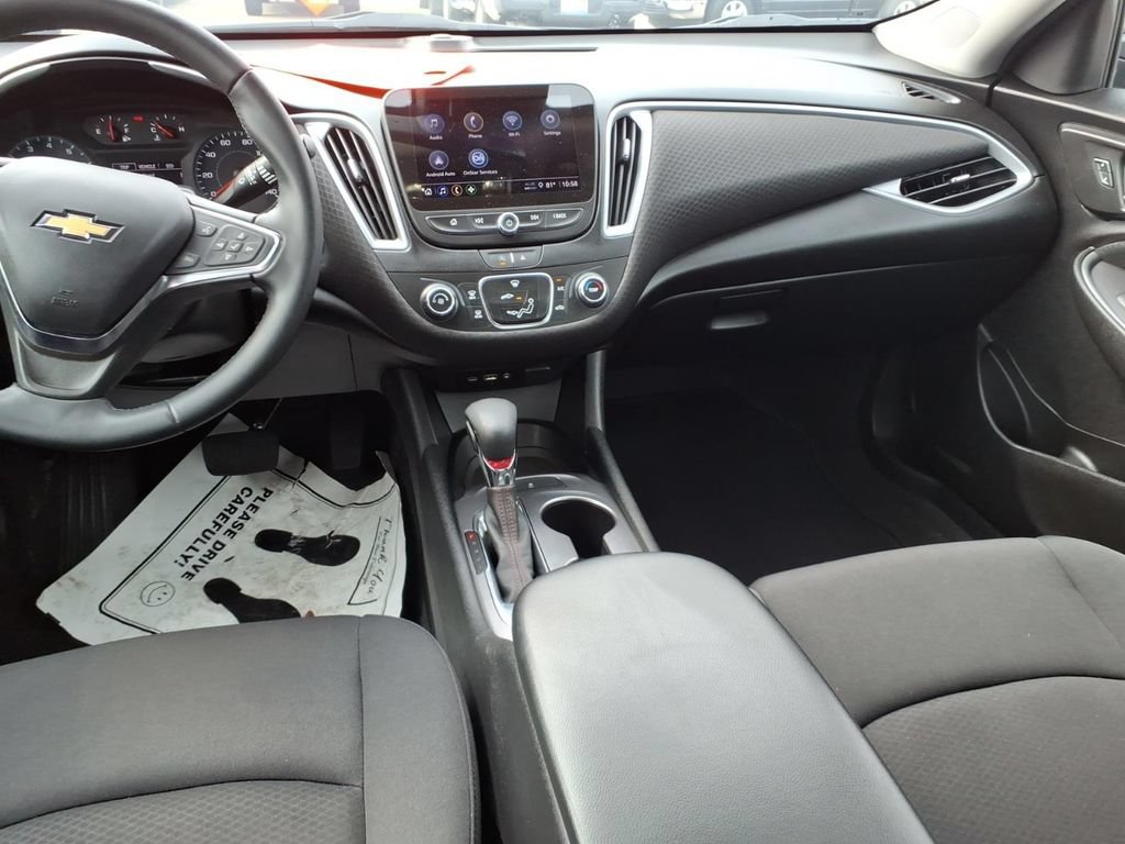 Used 2023 Chevrolet Malibu RS FWD image 10
