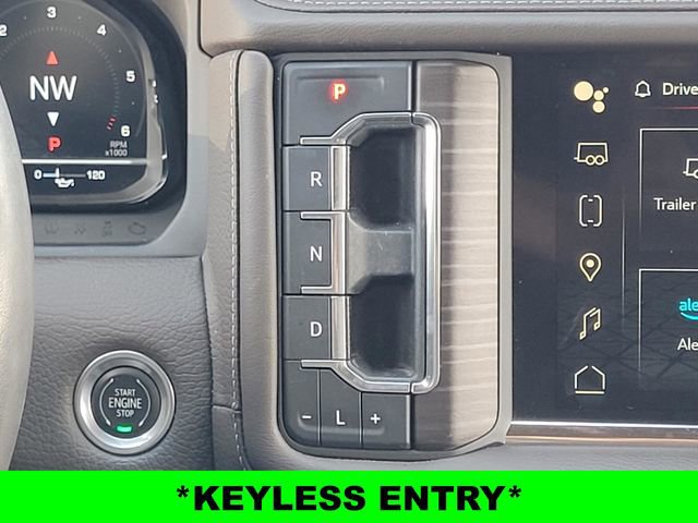Used 2022 GMC Yukon Denali RWD image 17