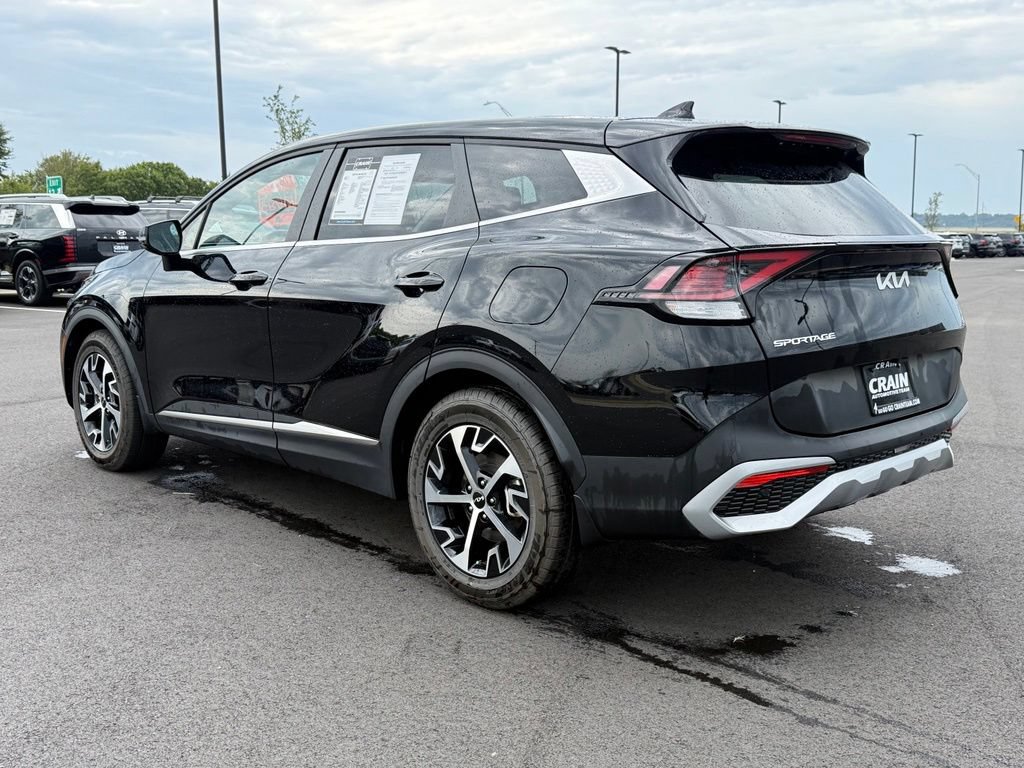 Used 2024 Kia Sportage EX FWD image 7