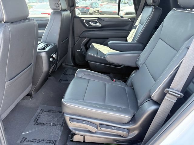 Used 2023 GMC Yukon SLT w/ SLT Premium Package AWD/4WD image 7