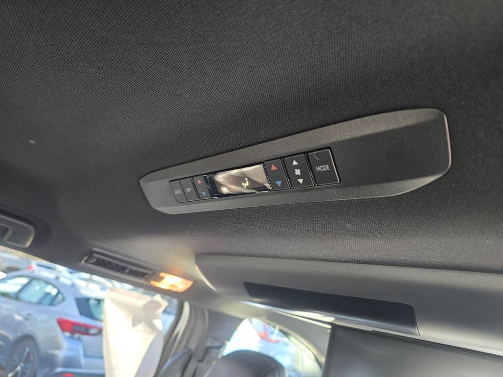Certified 2025 Toyota Sienna XSE w/ XSE Plus Package image 17