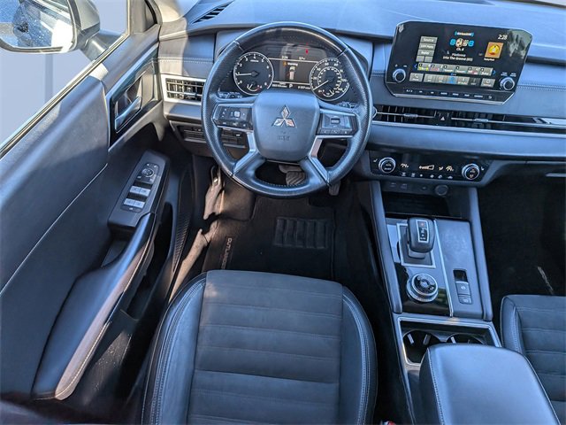 Used 2022 Mitsubishi Outlander SE image 19