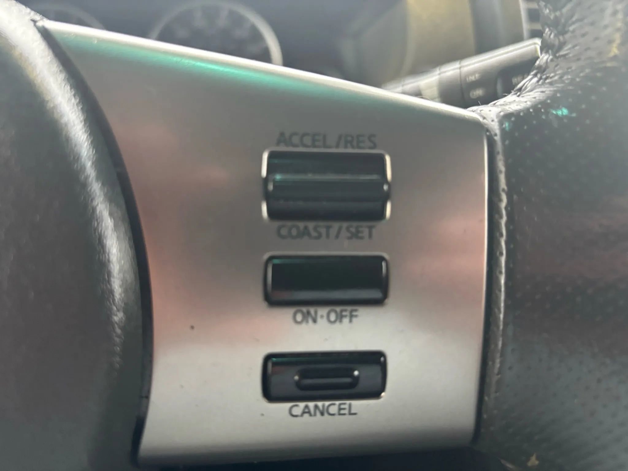 Used 2007 Nissan Xterra SE w/ Side & Curtain Airbag Pkg image 15