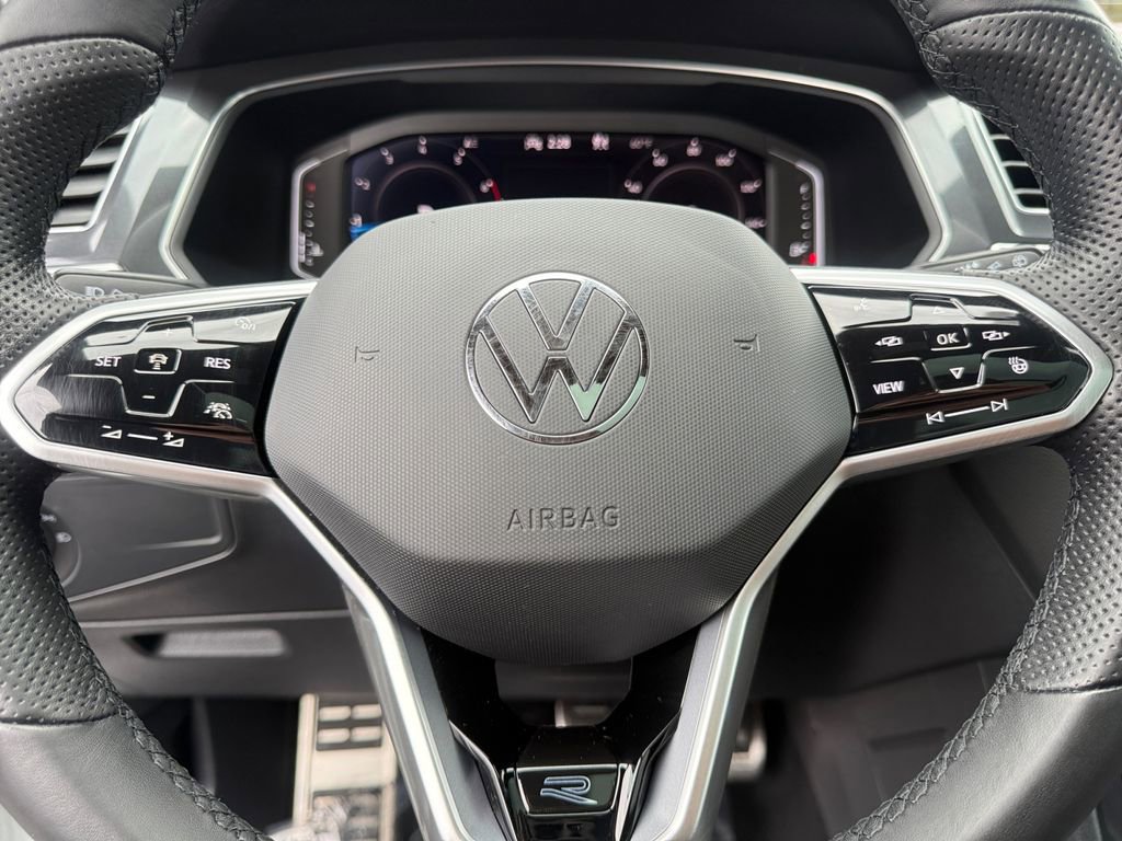 Used 2022 Volkswagen Tiguan SEL R-Line image 21
