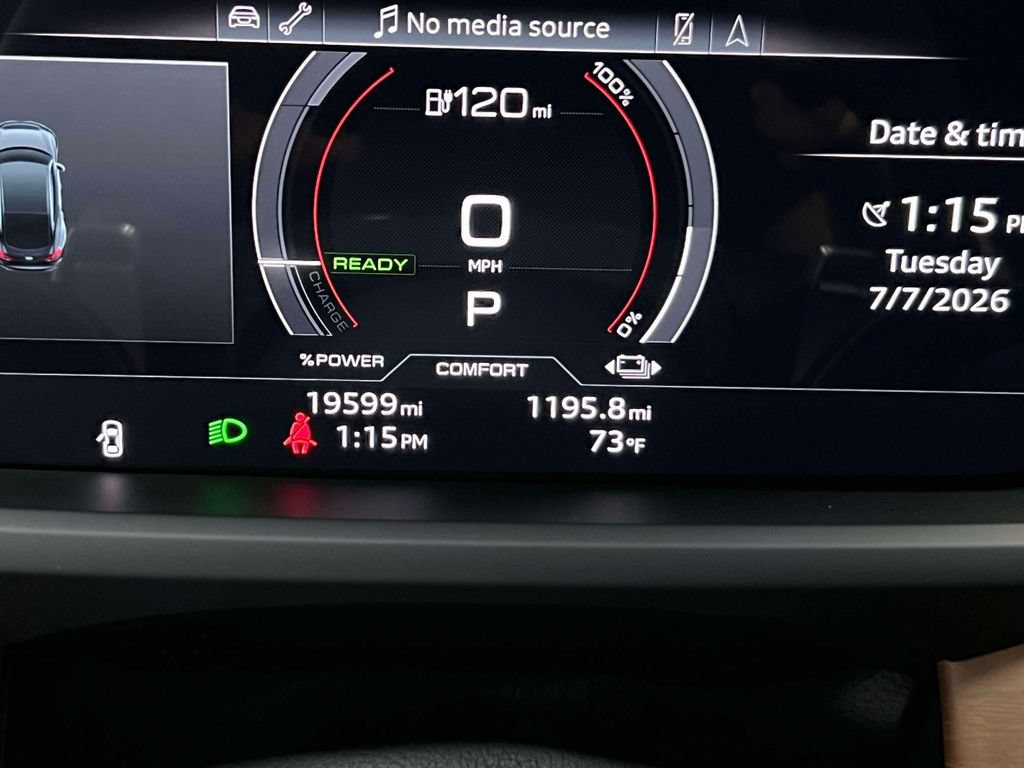 Certified 2024 Audi e-tron GT Premium Plus AWD/4WD image 13