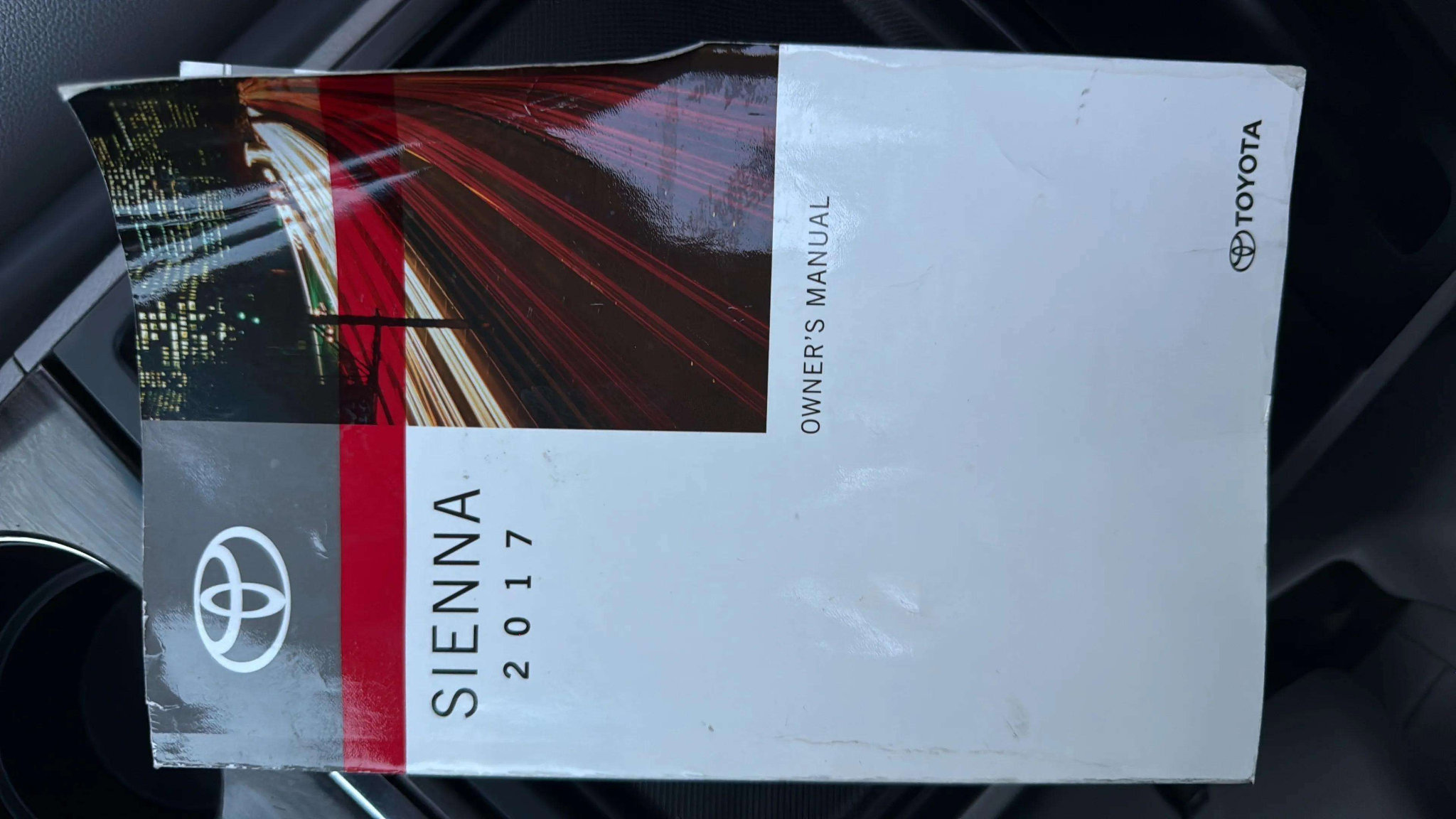 Used 2017 Toyota Sienna XLE Premium image 49