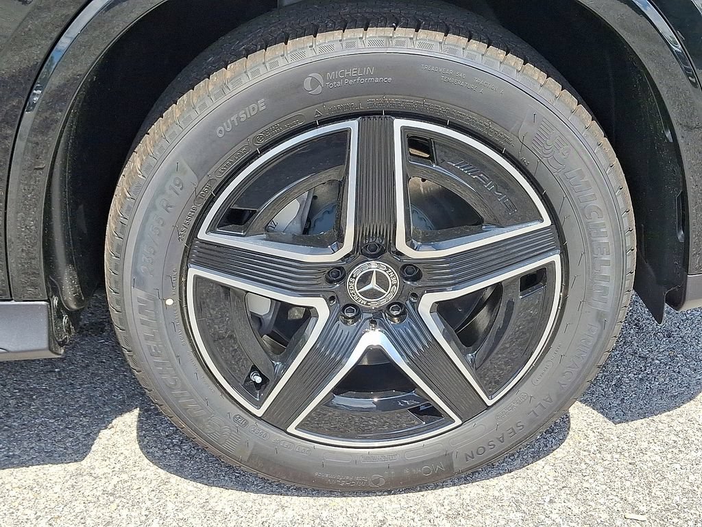 New 2025 Mercedes-Benz GLC 300 4MATIC image 11