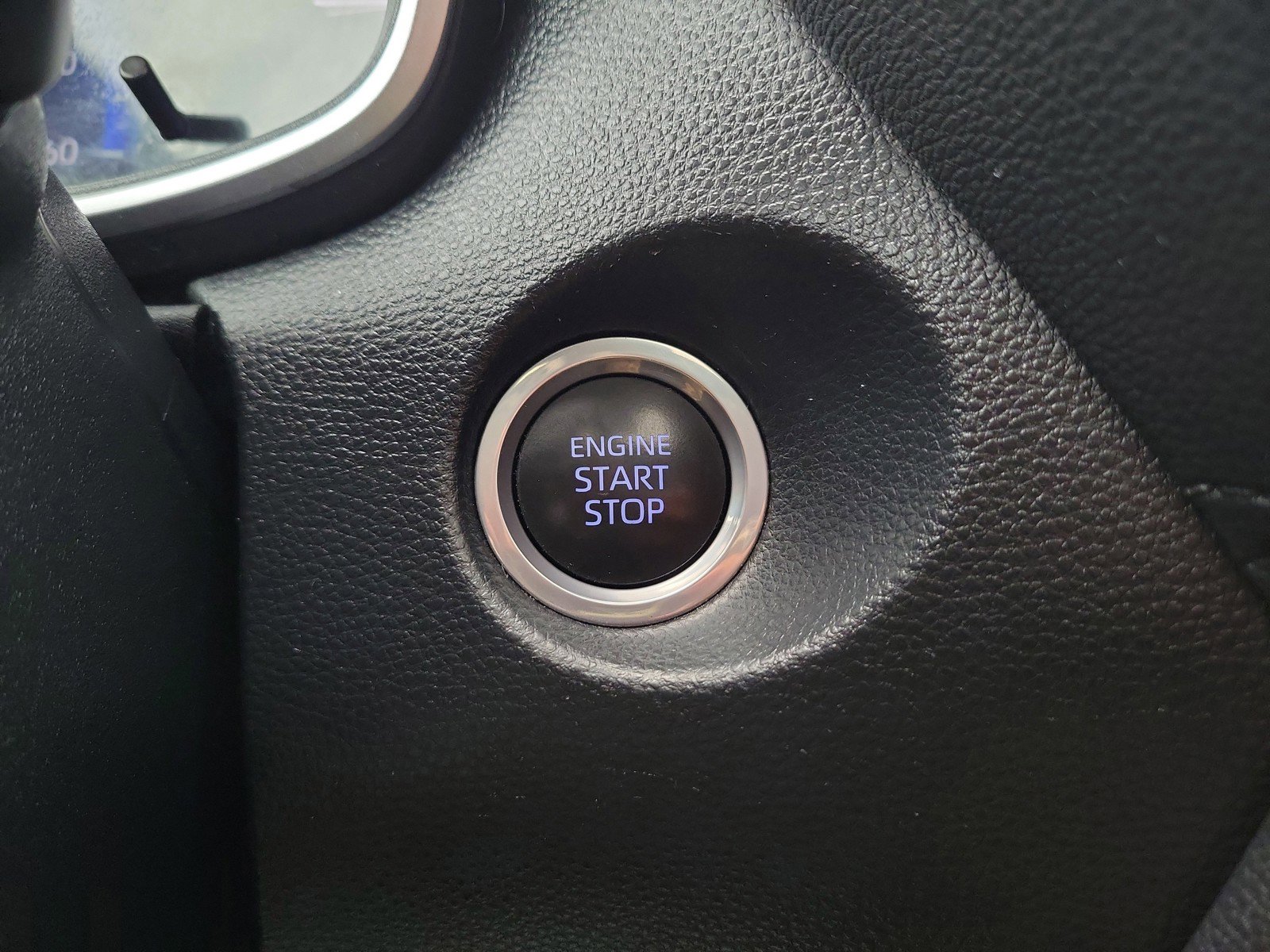 Used 2022 Toyota Corolla Cross XLE w/ Convenience Package AWD/4WD image 27