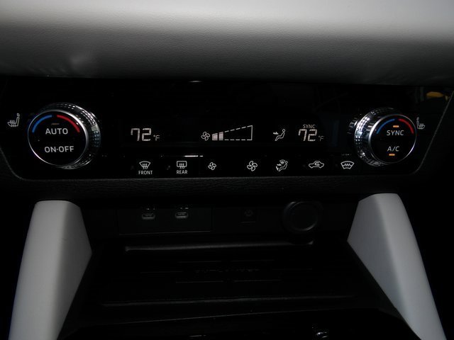 New 2025 Mitsubishi Outlander SE image 23