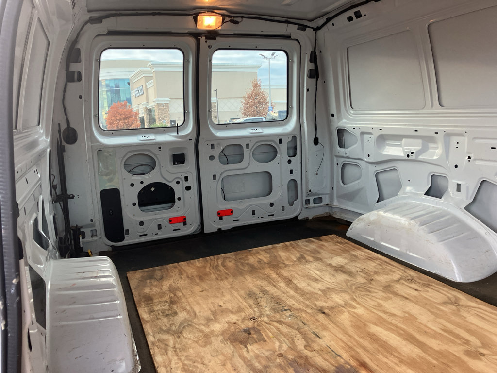 Used 2014 Ford E-350 and Econoline 350 Super Duty image 30