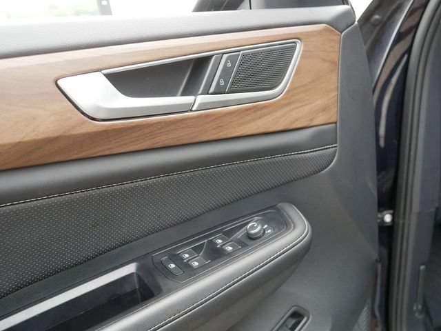 Certified 2025 Volkswagen Atlas SE AWD/4WD image 15