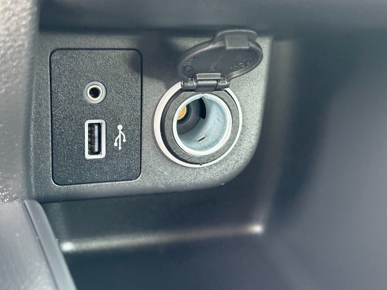 Certified 2025 Nissan Kicks Play S FWD image 25