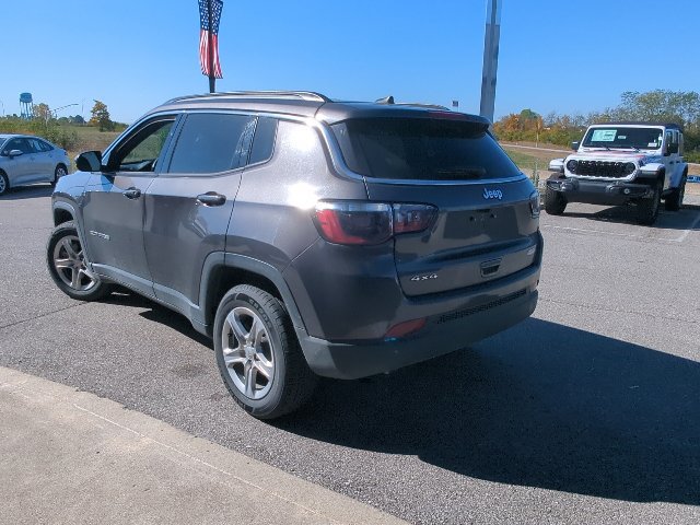 Used 2024 Jeep Compass Latitude AWD/4WD image 27
