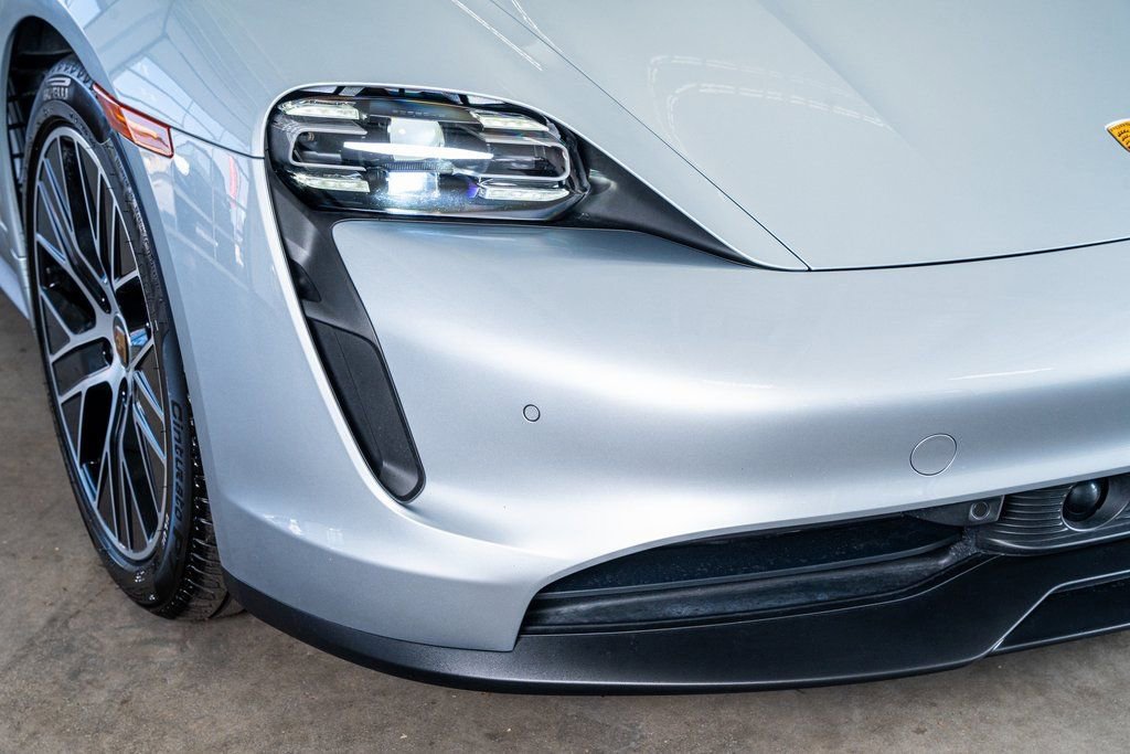 Used 2024 Porsche Taycan image 17