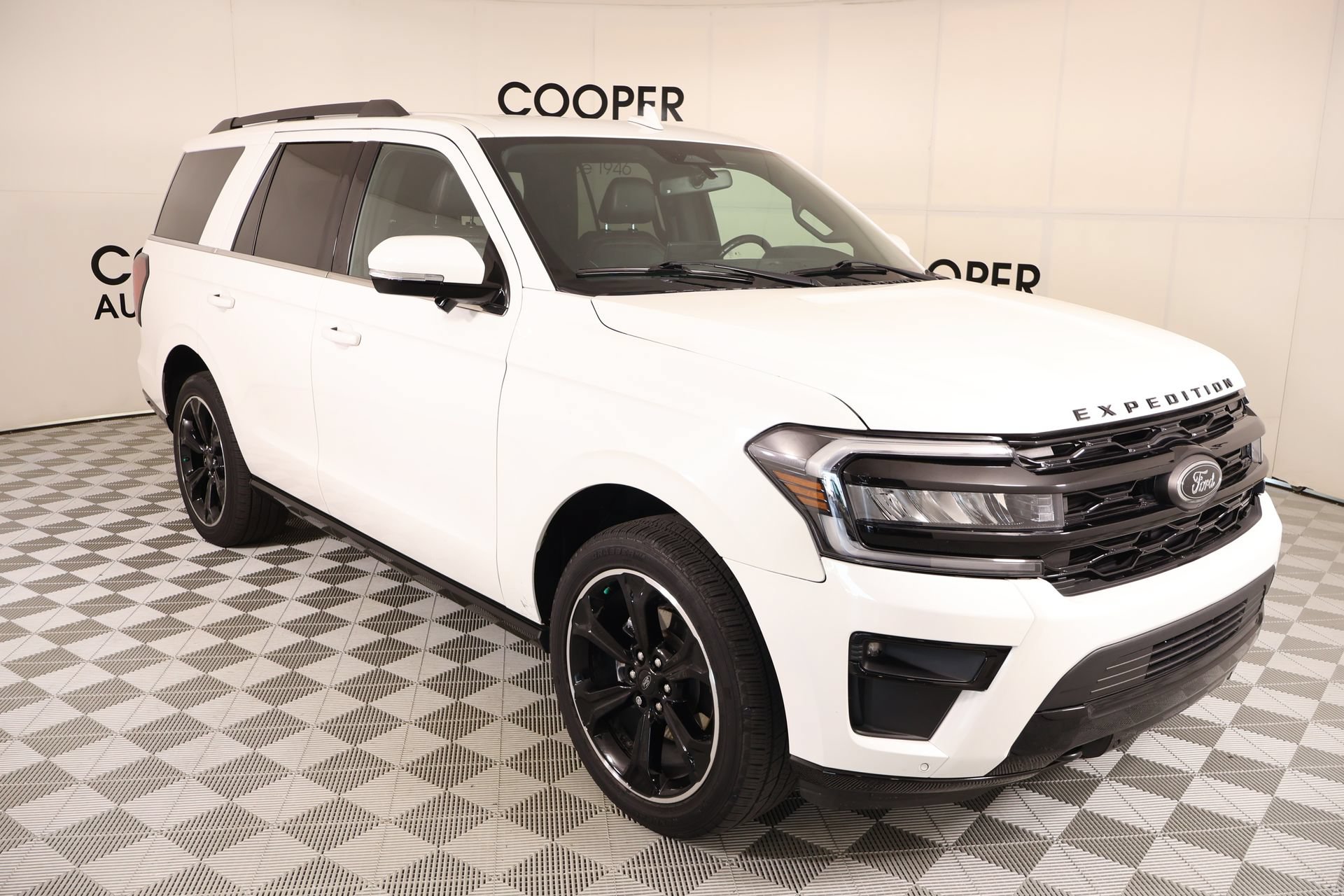 Used 2023 Ford Expedition Limited
