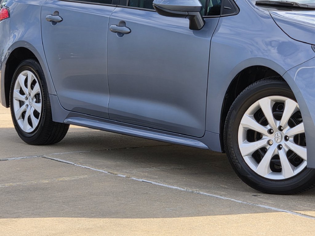 Used 2024 Toyota Corolla LE FWD image 12