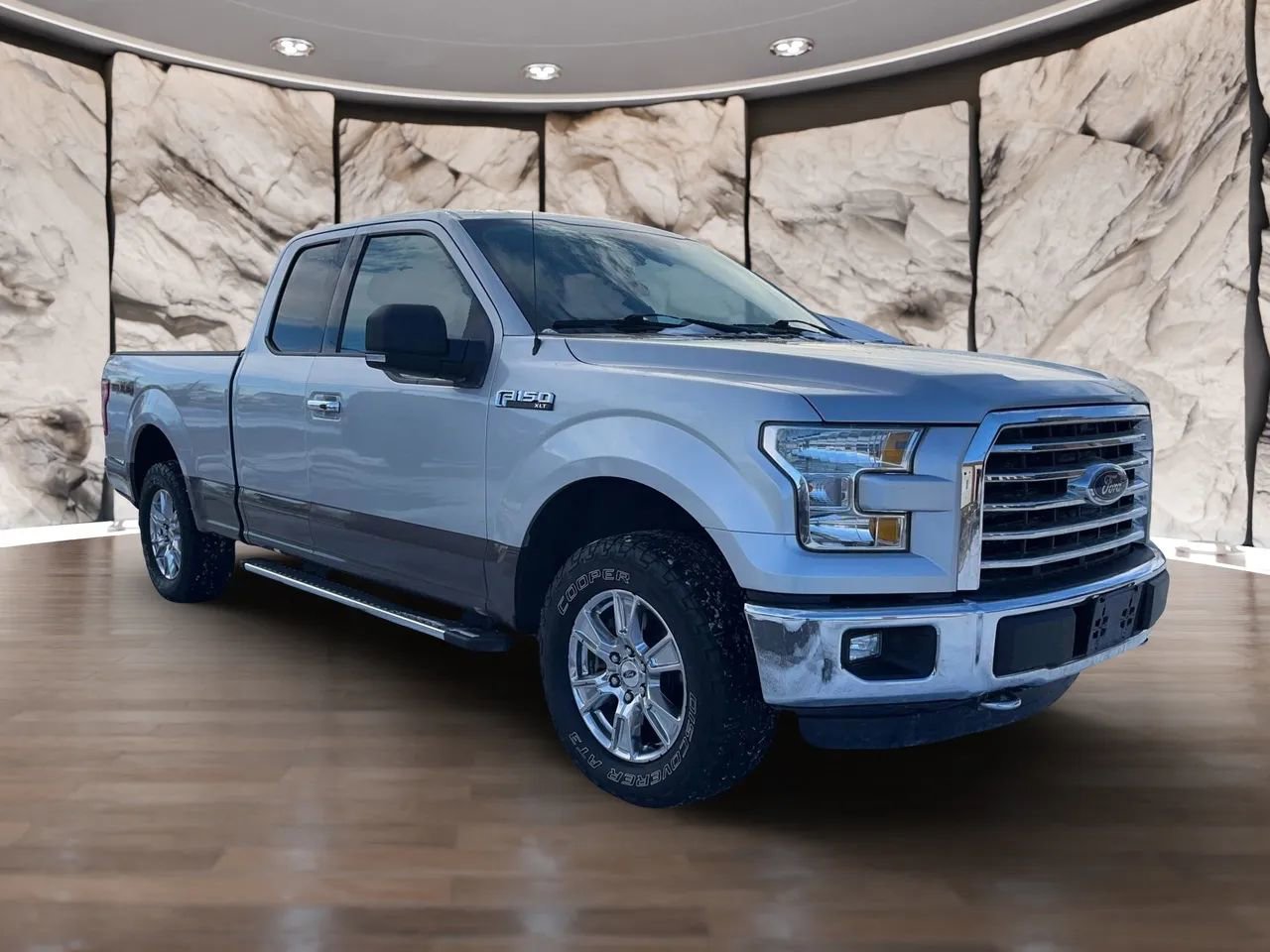 Used 2016 Ford F150 XLT w/ Equipment Group 302A Luxury image 10