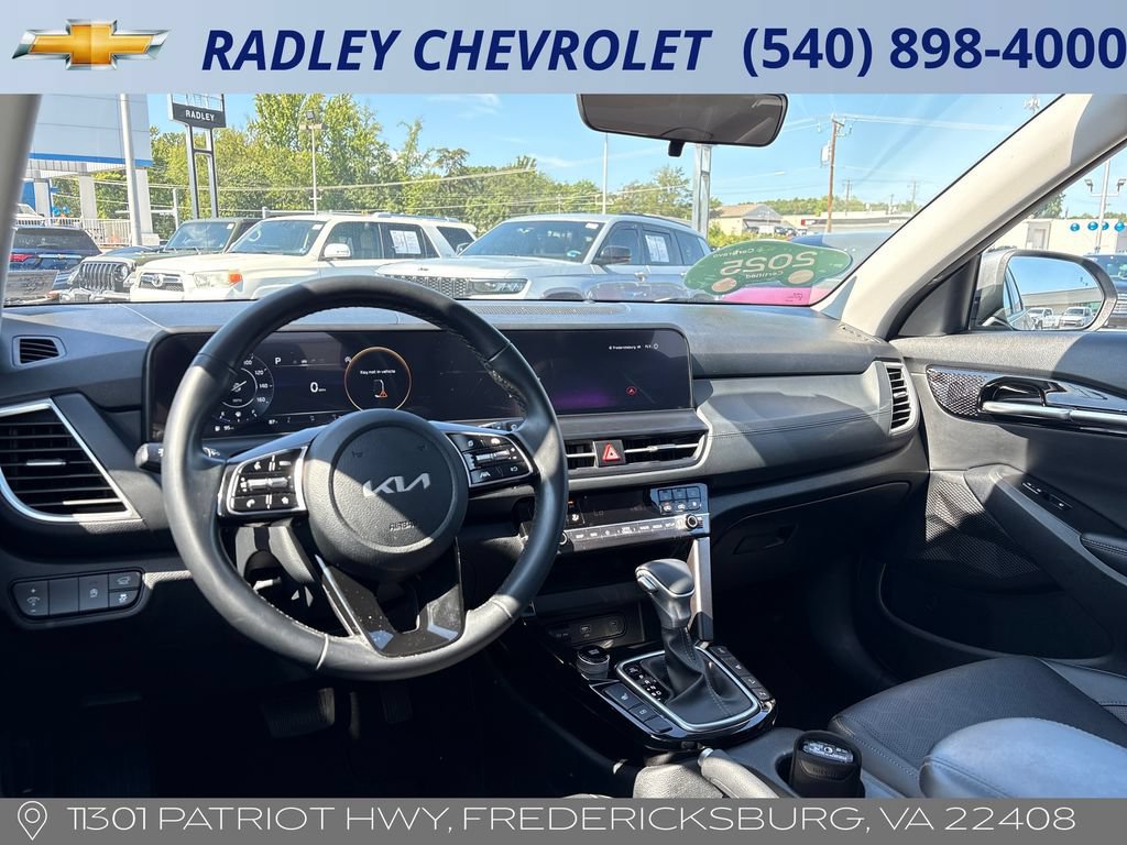 Used 2025 Kia Seltos EX w/ EX Sunroof Package AWD/4WD image 13