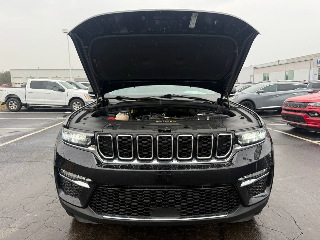 Used 2023 Jeep Grand Cherokee Limited image 50