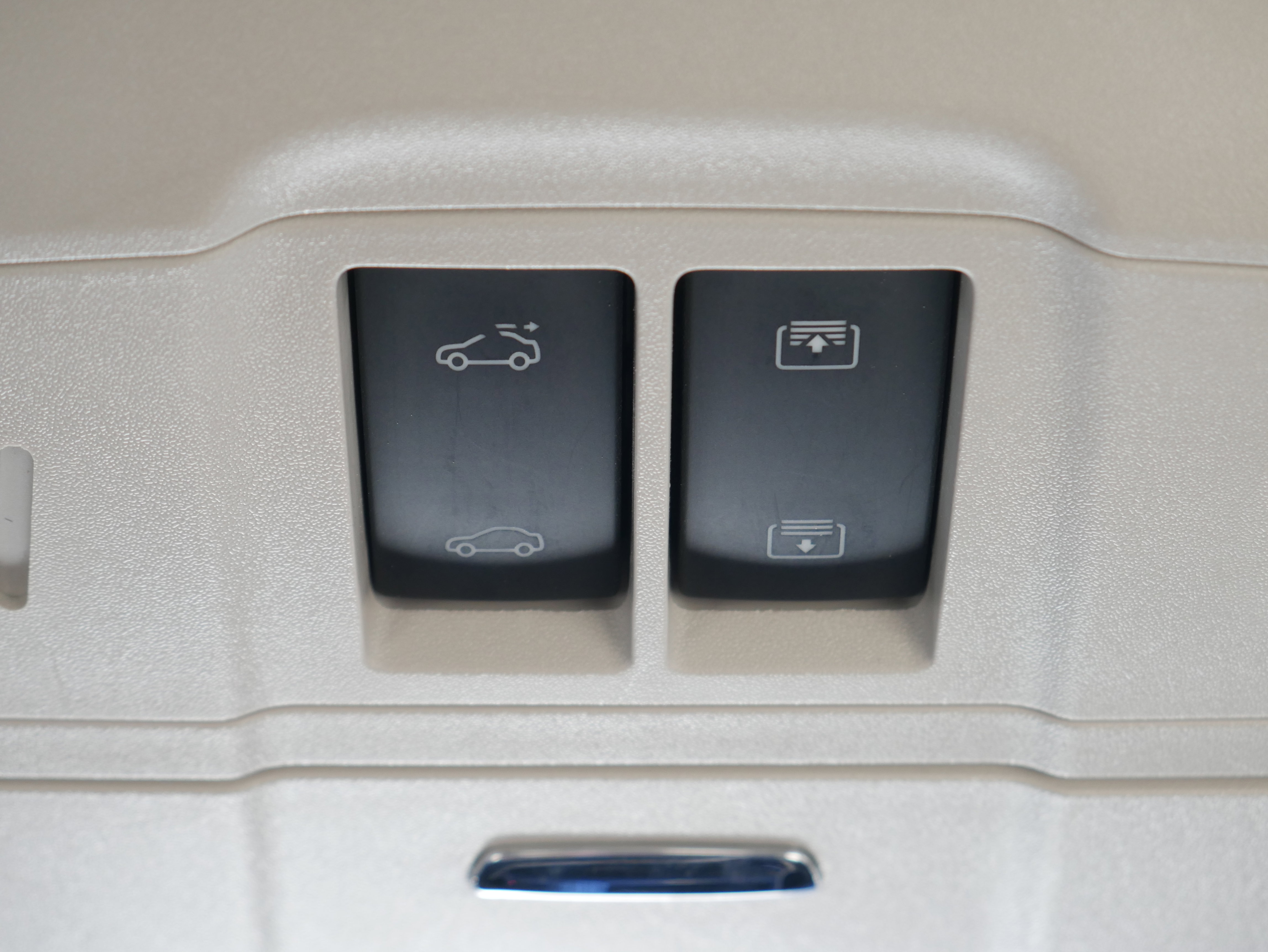 Used 2019 Buick Envision Premium w/ Driver Confidence Package image 33