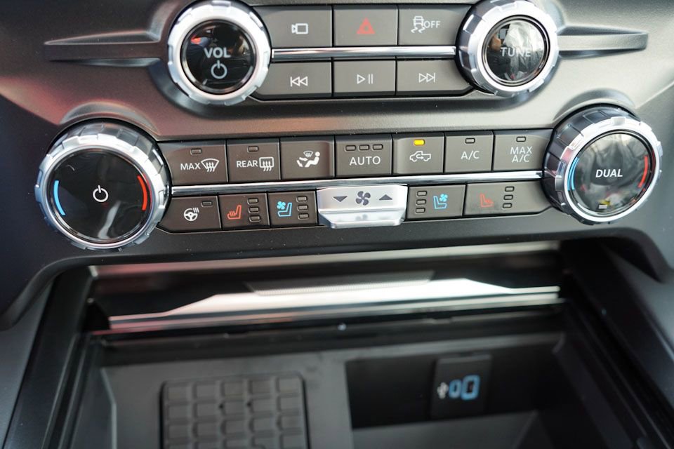 New 2026 Ford F250 Platinum image 15