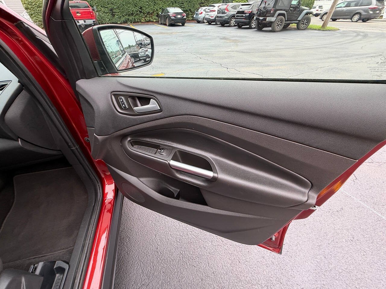 Used 2016 Ford Escape SE w/ Equipment Group 201A AWD/4WD image 22