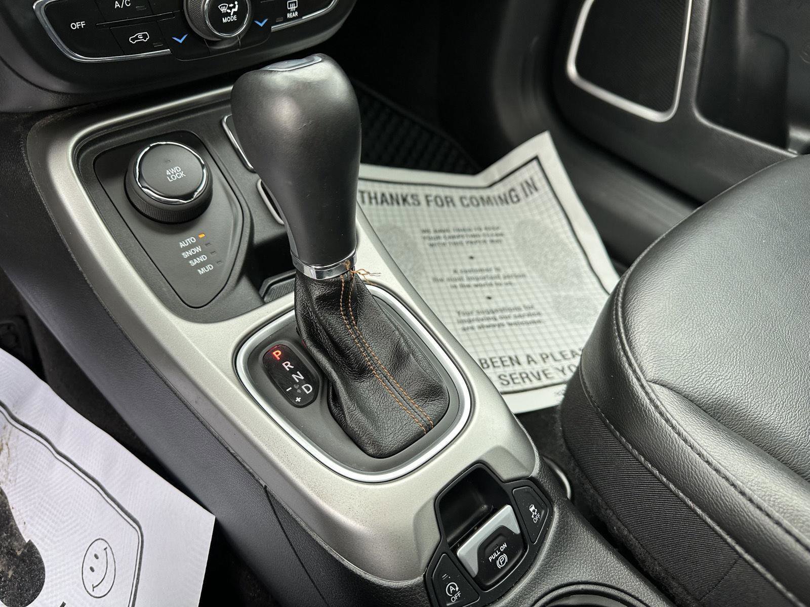 Used 2020 Jeep Compass Latitude AWD/4WD image 33