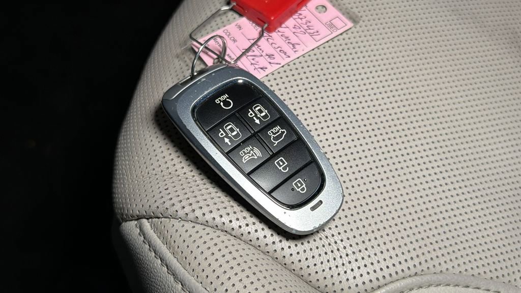 Used 2022 Hyundai Tucson Limited w/ Cargo Package image 35