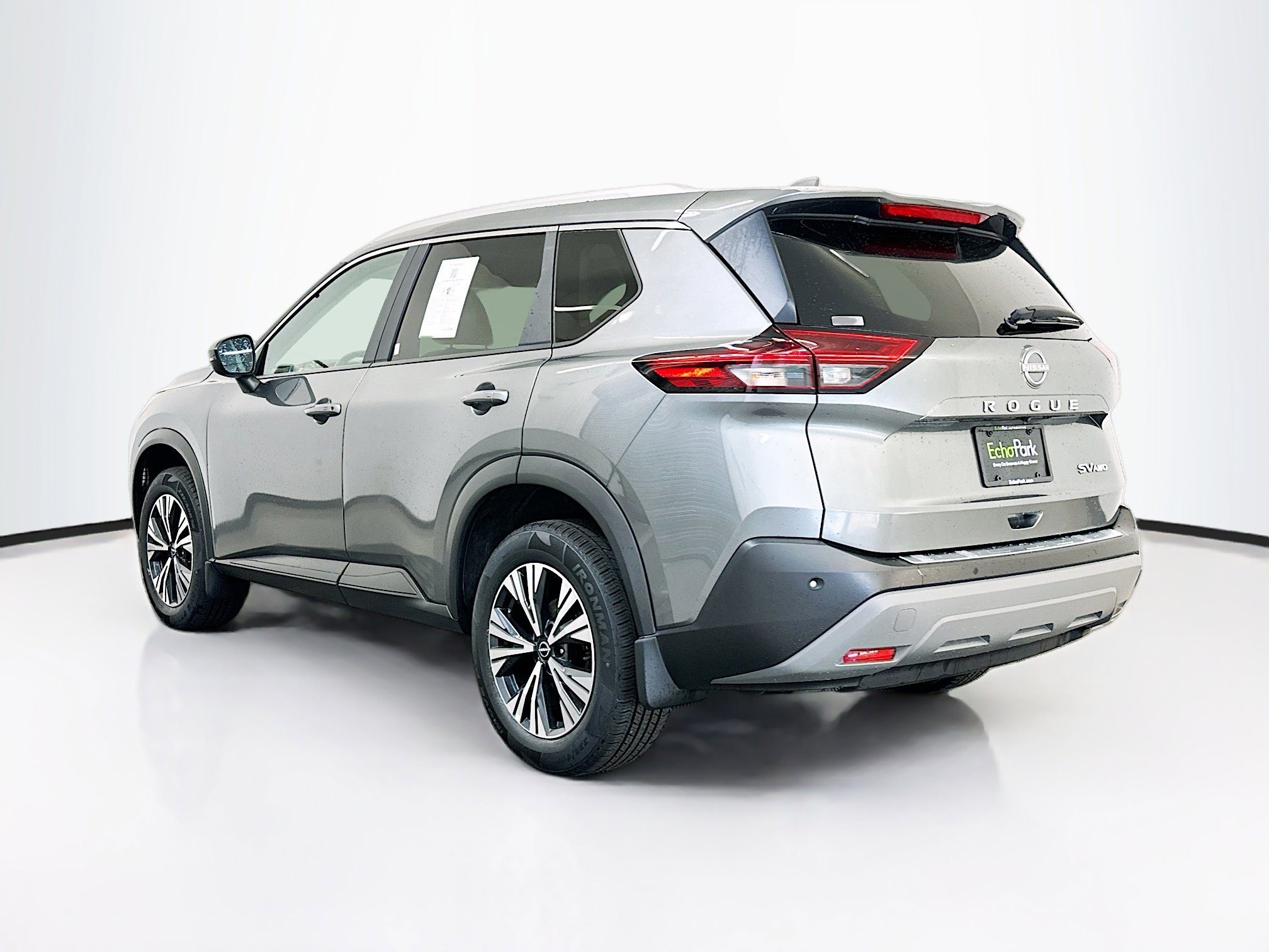 Used 2023 Nissan Rogue SV w/ SV Premium Package image 5