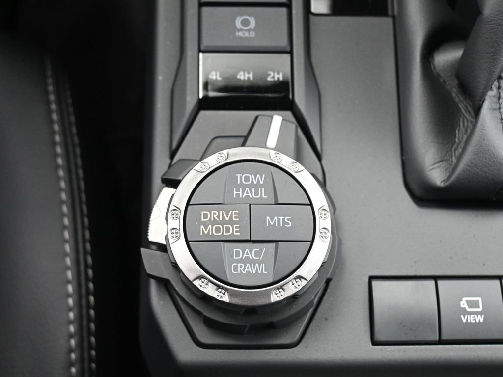 Certified 2025 Toyota 4Runner TRD Off-Road Premium image 29