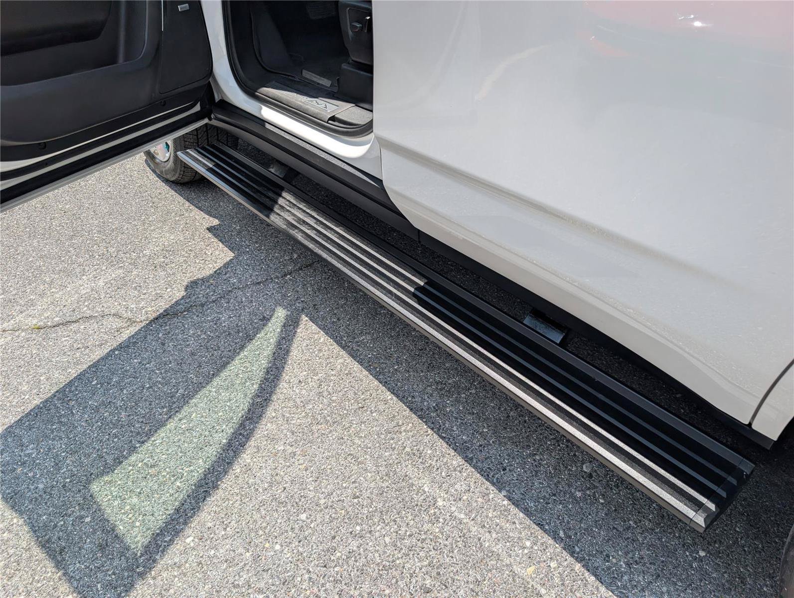 Used 2023 Chevrolet Tahoe High Country AWD/4WD image 9