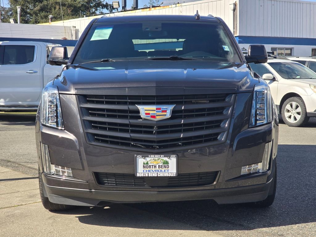 Used 2017 Cadillac Escalade Platinum image 2