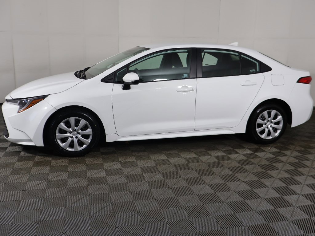 Used 2024 Toyota Corolla LE image 14