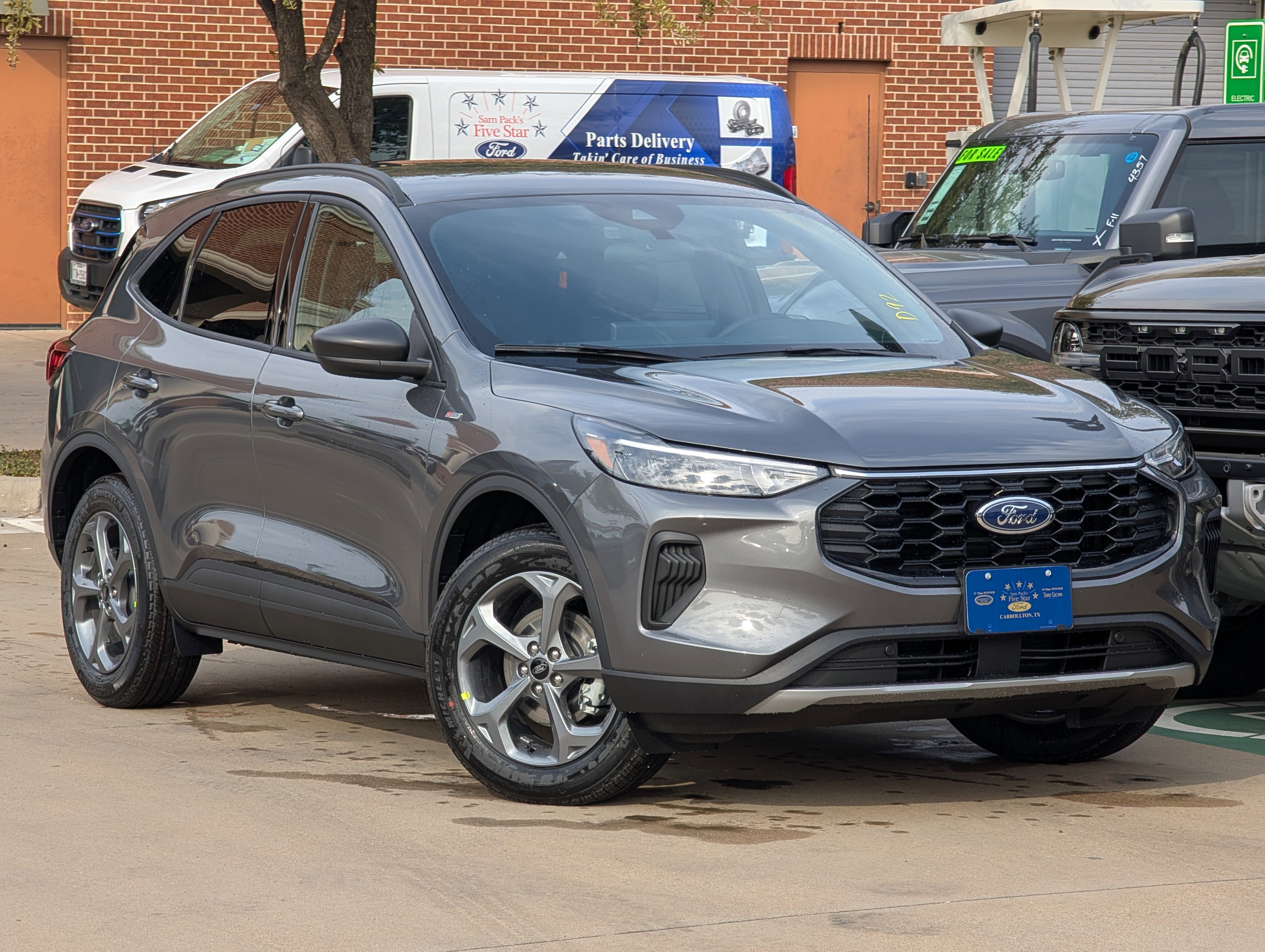 New 2026 Ford Escape ST-Line w/ Tech Pack #1 FWD image 1