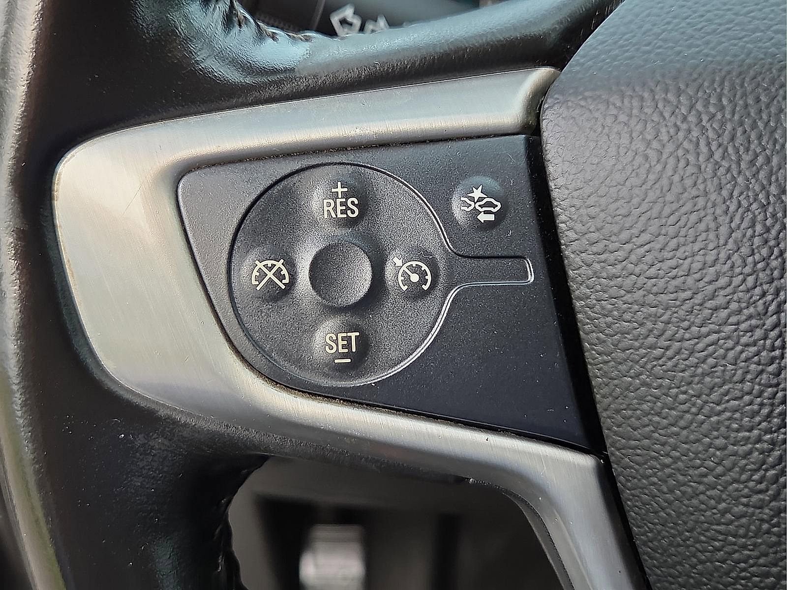 Used 2021 GMC Canyon Elevation w/ Driver Alert Package RWD image 18